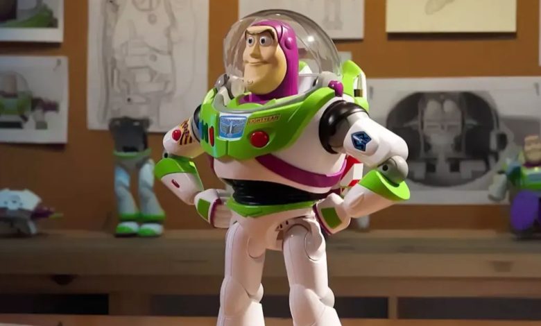 اکشن رباتیک Realisitic Buzz Lightyear 600 دلار قیمت دارد
