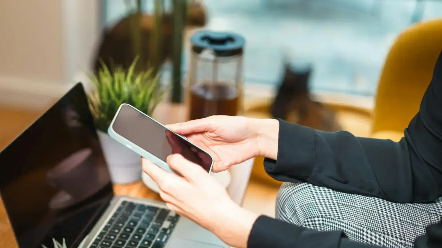 1763799514 29 ظهور هیاهوهای جانبی و درآمد غیرفعال.webp