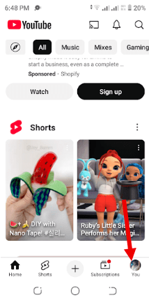 روی نمایه YouTube خود ضربه بزنید