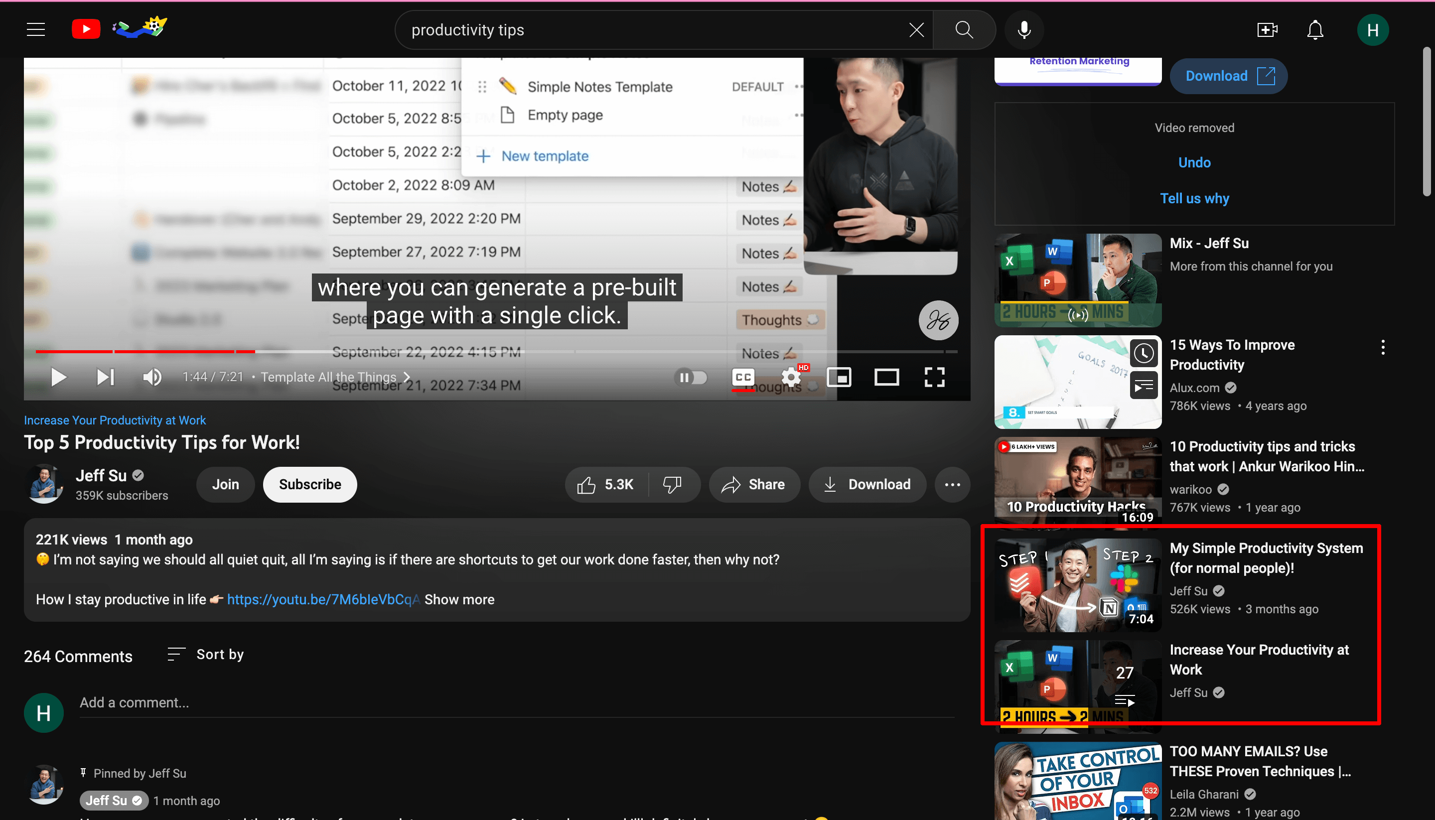 پنجره پخش کننده ویدیوی YouTube با لیستی از ویدیوهای پیشنهادی در سمت راست و یک کادر قرمز در اطراف دو ویدیو از یک لیست پخش که پیشنهاد می شود.